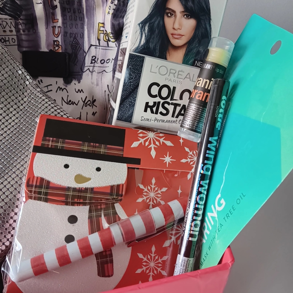 10 Gift Lot Beauty, Bag & Accessories Curated Christmas Gift Basket L'Oreal Izak - Picture 3 of 16
